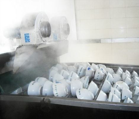 同行絕不會告訴你，餐具清洗中起泡不使用餐具清洗消泡劑危害會有多大！