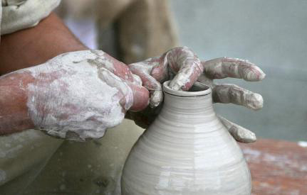 我們造不出優(yōu)質(zhì)的陶瓷，還不是因為沒使用陶瓷消泡劑