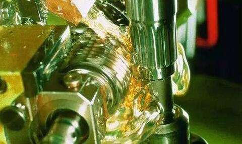 用上潤滑油抗泡劑，你會發(fā)現(xiàn)泡沫的出現(xiàn)只是一場夢！