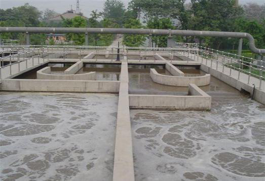 污水處理消泡劑只是解決這個(gè)污水處理廠家的泡沫問題？