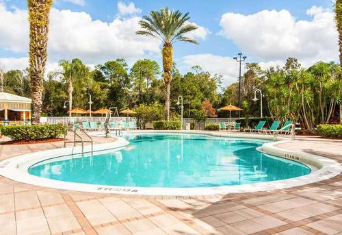 泳池產(chǎn)生泡沫越來(lái)越多為什么不使用泳池消泡劑