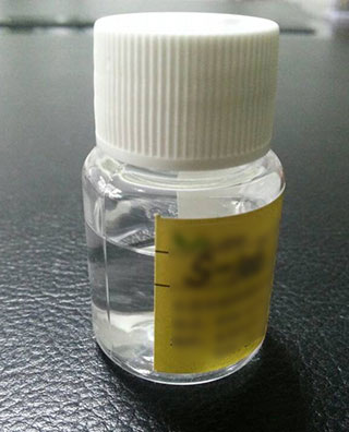 潤(rùn)滑油樣品.jpg 潤(rùn)滑油樣品.jpg