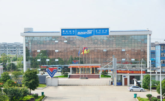 神力實(shí)業(yè)-環(huán)氧A膠和B膠在攪動時(shí)的泡沫